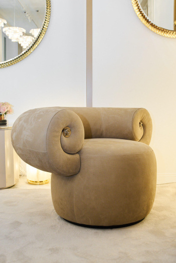 Fotoservizio/SS 2025/DESIGN/EVENTO_CULTURALE/VERSACE HOME/DP2/13