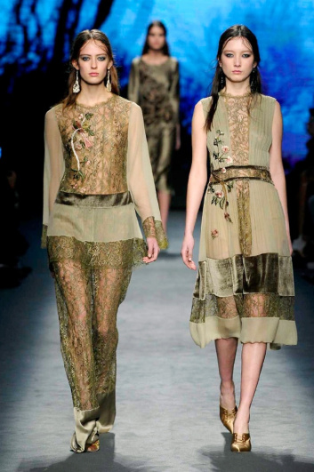 Fotoservizio/FW 2016-2017/WOMEN/ALBERTA FERRETTI/DP2/9