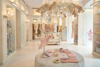 Fotoservizio/SS 2025/DESIGN/EVENTO_CULTURALE/LUISA BECCARIA/DP2/15