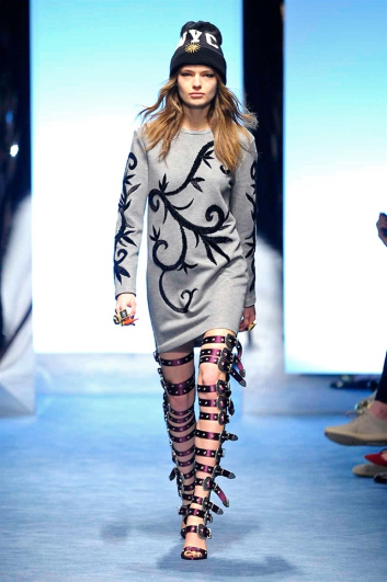 Fotoservizio/FW 2016-2017/WOMEN/FAUSTO PUGLISI/DP2/1