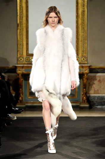 Fotoservizio/FW 2016-2017/WOMEN/FRANCESCO SCOGNAMIGLIO/DP2/10