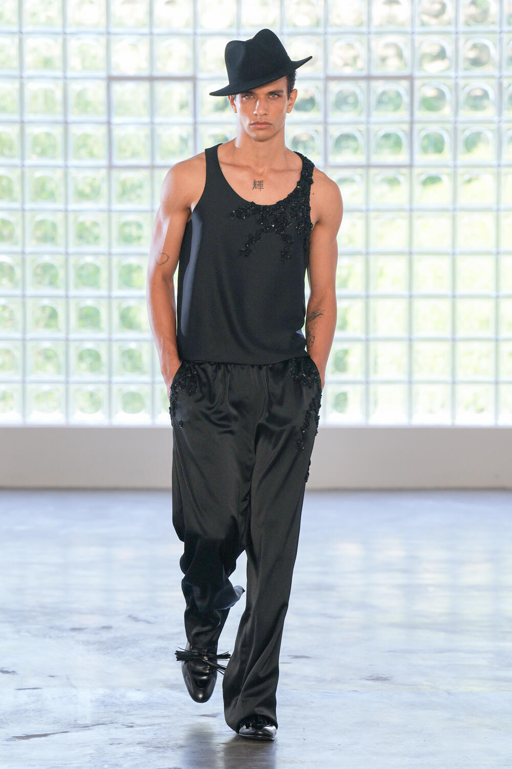 MIGUEL VIEIRA MEN SS 2026 - Foto #1