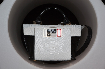 Fotoservizio/FW 2016-2017/WOMEN/10X10 ANITALIANTHEORY BY ALESSANDRO ENRIQUEZ/DP2/27