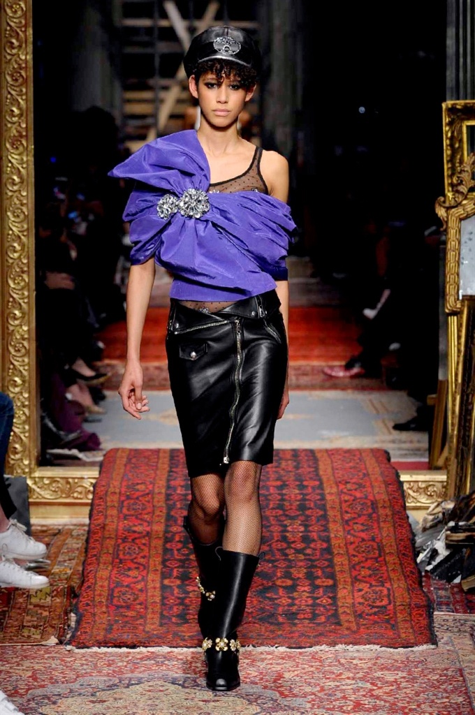 MOSCHINO • Designers • FALL/WINTER 2016/17