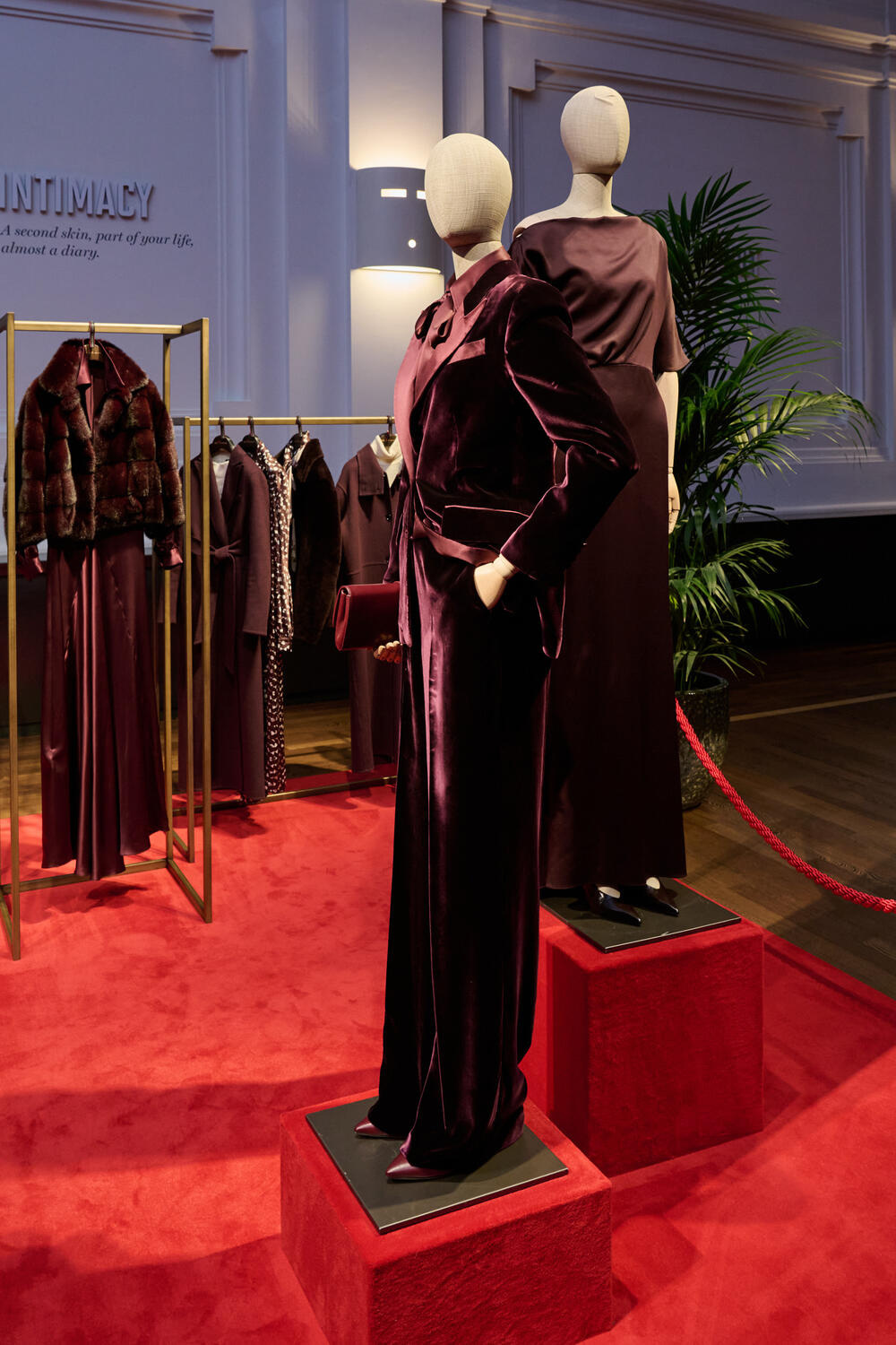 KITON WOMEN FW 26-27 - Foto #47