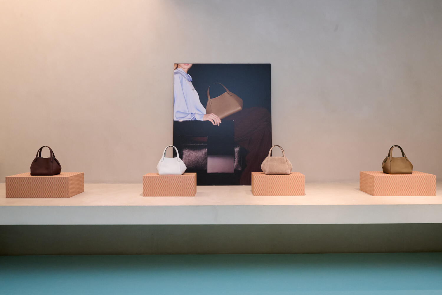 VALEXTRA WOMEN FW 26-27 - Foto #2