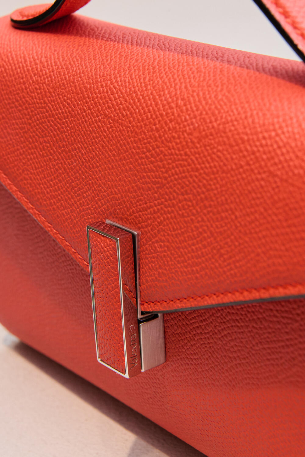 VALEXTRA WOMEN FW 26-27 - Foto #16