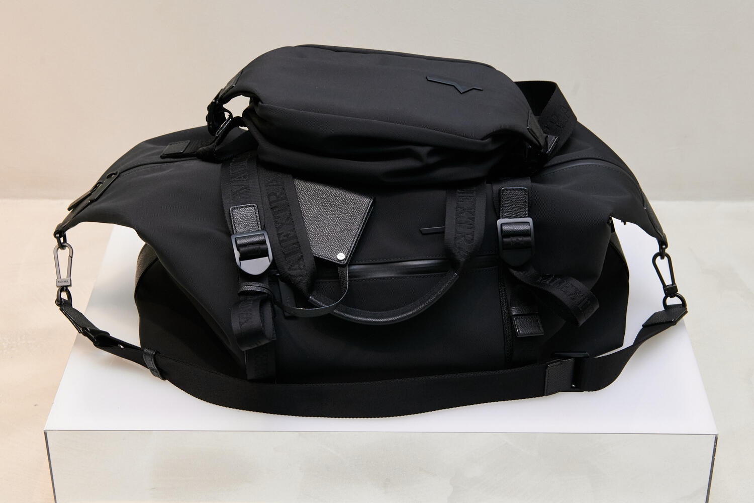 VALEXTRA WOMEN FW 26-27 - Foto #30