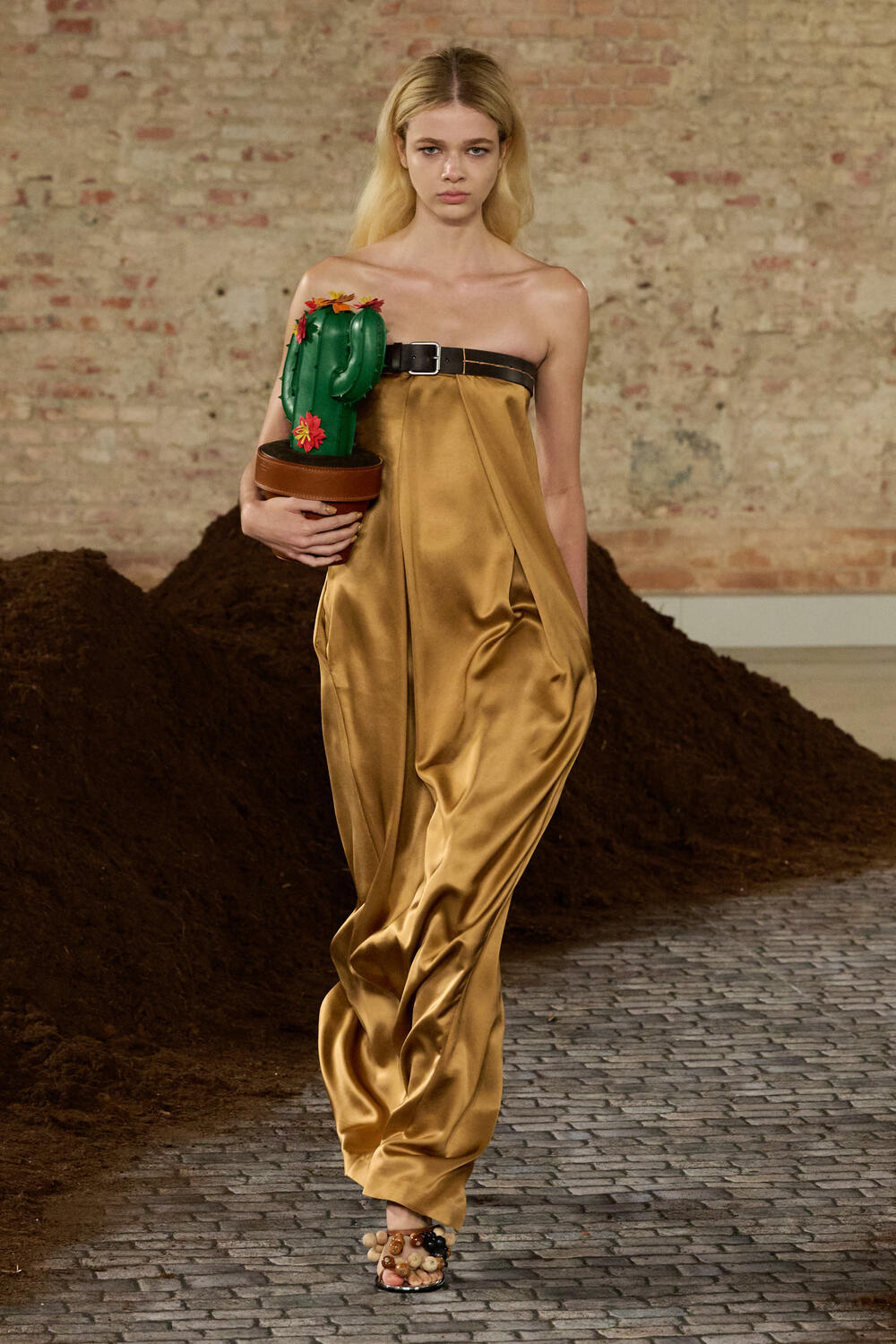 MOSCHINO WOMEN FW 26-27 - Foto #28