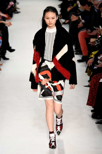 Fotoservizio/FW 2016-2017/WOMEN/EMILIO PUCCI/DP2/15