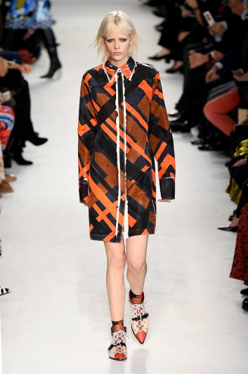 Fotoservizio/FW 2016-2017/WOMEN/EMILIO PUCCI/DP2/20