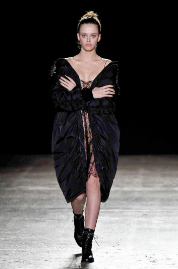 Fotoservizio/FW 2016-2017/WOMEN/CRISTIANO BURANI/DP2/1