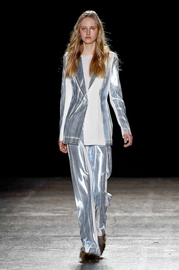 Fotoservizio/FW 2016-2017/WOMEN/CRISTIANO BURANI/DP2/4