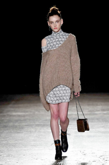 Fotoservizio/FW 2016-2017/WOMEN/CRISTIANO BURANI/DP2/12