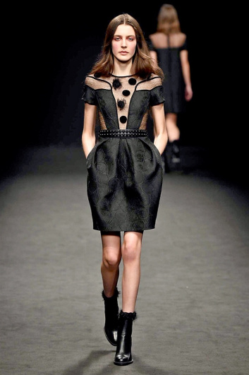 Fotoservizio/FW 2016-2017/WOMEN/BYBLOS MILANO/DP2/1