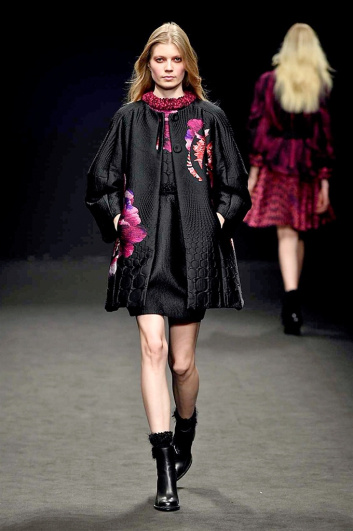 Fotoservizio/FW 2016-2017/WOMEN/BYBLOS MILANO/DP2/0