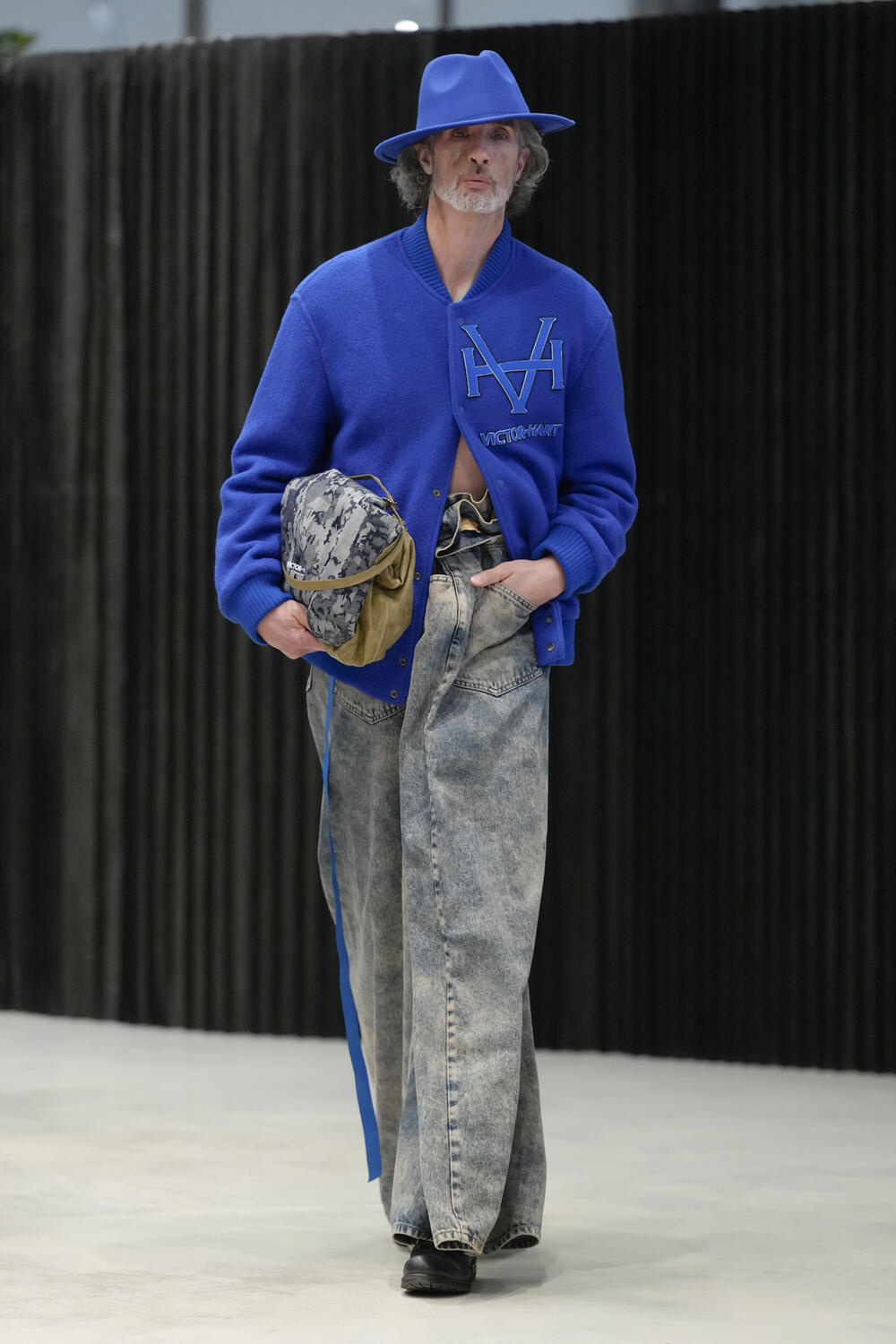 VICTOR HART MEN FW 26-27 - Foto #0