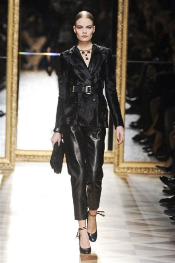 Fotoservizio/FW 2012-2013/WOMEN/SALVATORE FERRAGAMO/12