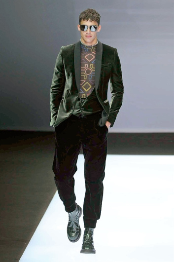 Fotoservizio/FW 2016-2017/WOMEN/EMPORIO ARMANI/DP2/11