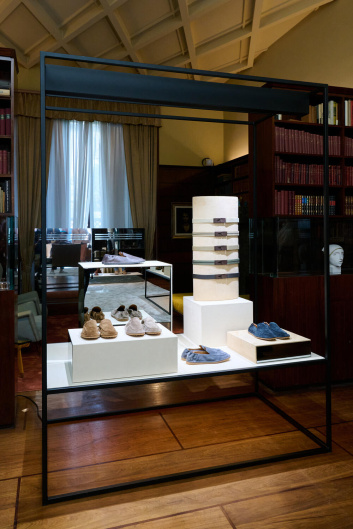 TOD'S