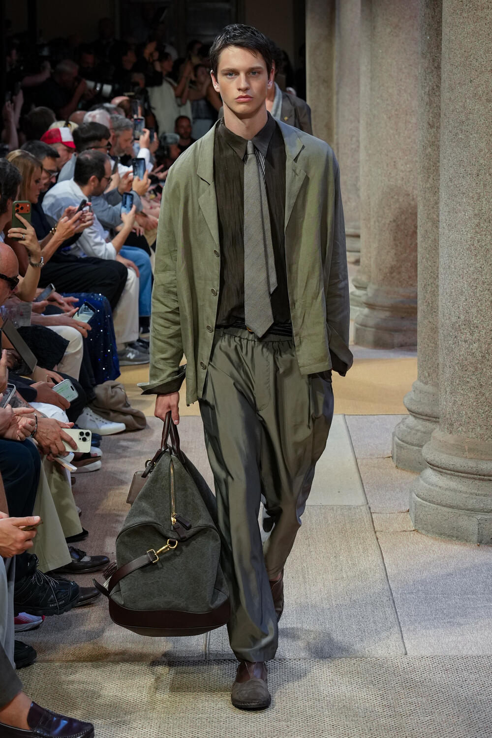 GIORGIO ARMANI MEN SS 2027 - Foto #4