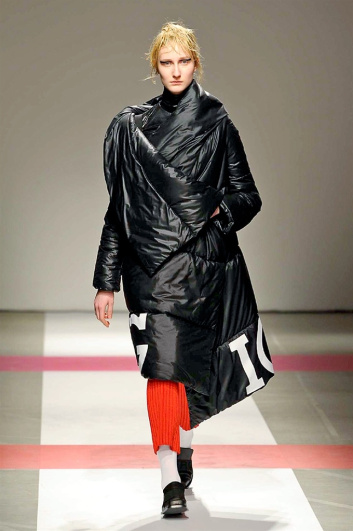 Fotoservizio/FW 2016-2017/WOMEN/ICEBERG/DP2/8