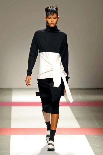 Fotoservizio/FW 2016-2017/WOMEN/ICEBERG/DP2/13
