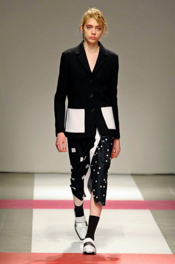 Fotoservizio/FW 2016-2017/WOMEN/ICEBERG/DP2/15