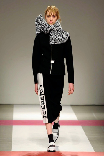 Fotoservizio/FW 2016-2017/WOMEN/ICEBERG/DP2/16