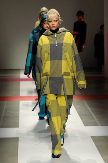 Fotoservizio/FW 2016-2017/WOMEN/ICEBERG/DP2/17