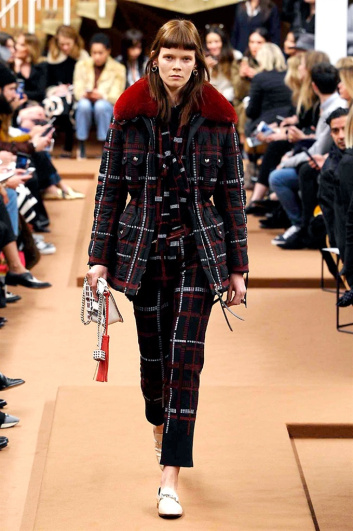 Fotoservizio/FW 2016-2017/WOMEN/TOD'S/DP2/4
