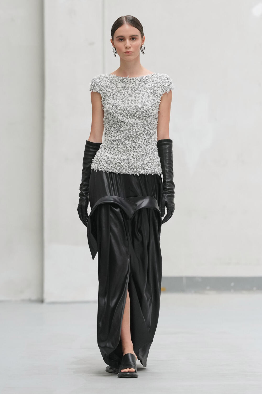 PHAN DANG HOANG WOMEN SS 2027 - Foto #16