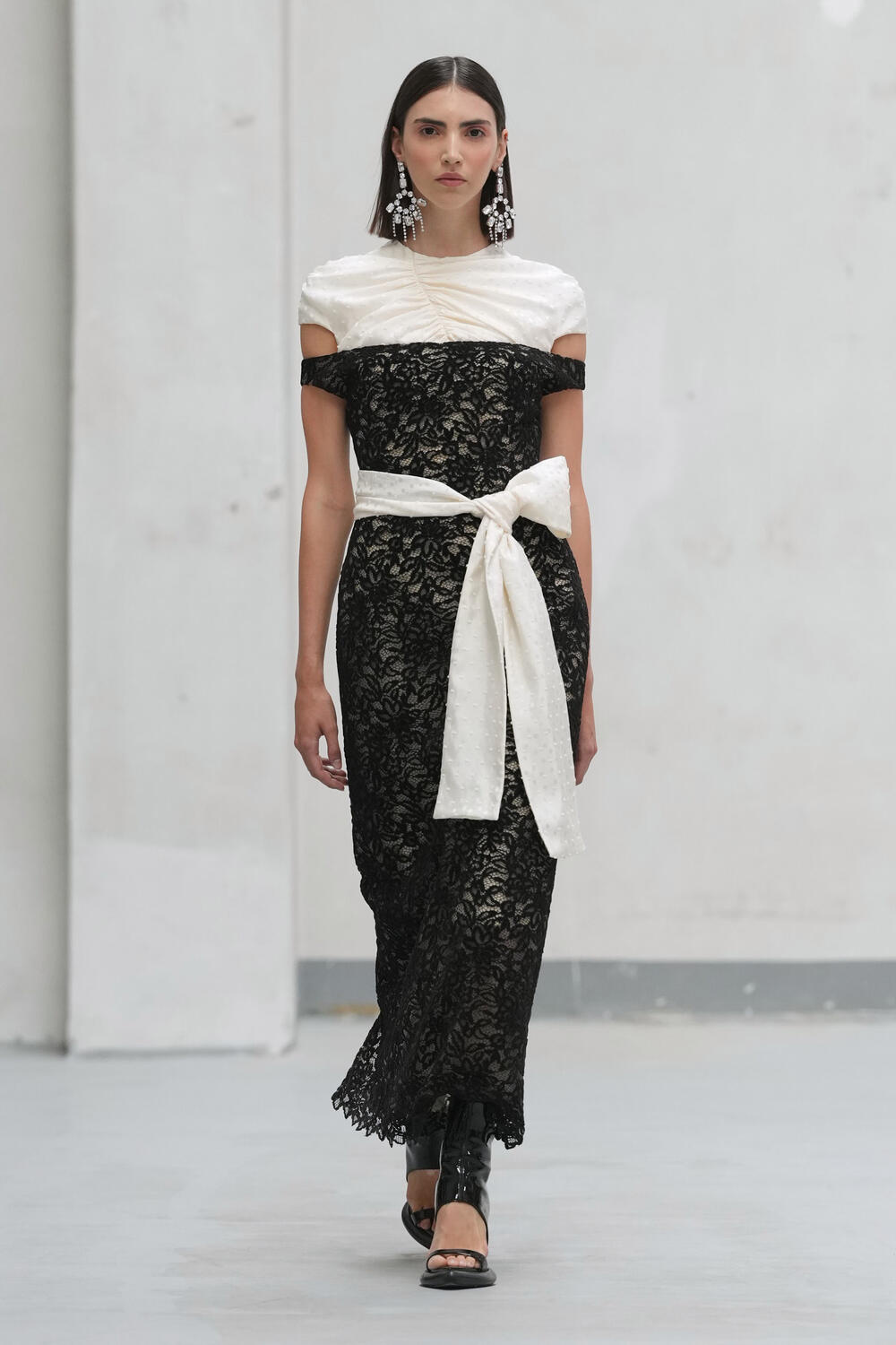 PHAN DANG HOANG WOMEN SS 2027 - Foto #9