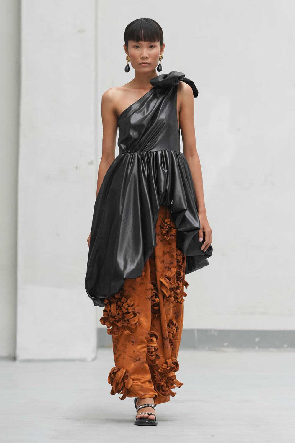 PHAN DANG HOANG WOMEN SS 2027 - Foto #26