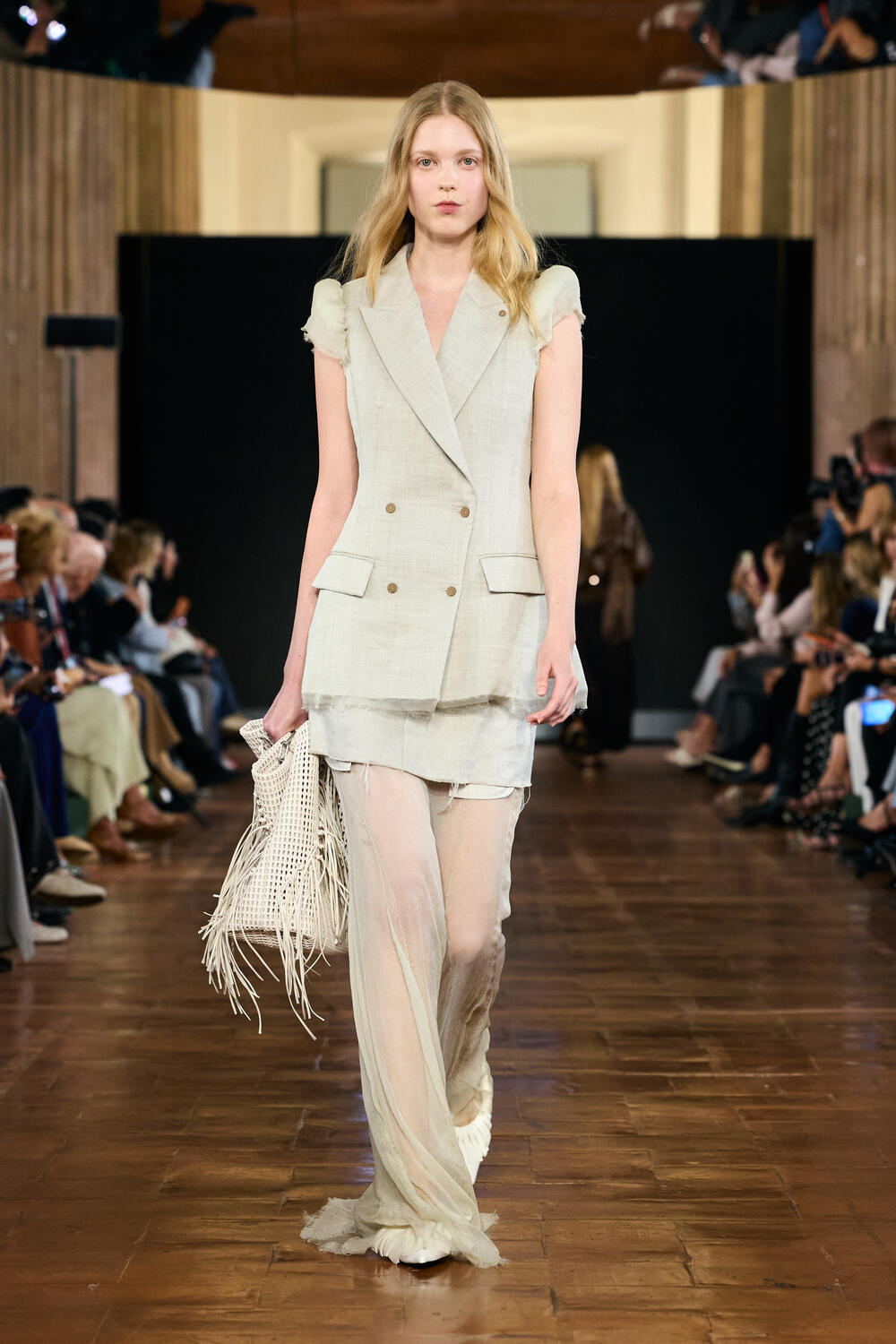 SHENZHEN FUTIAN WOMEN SS 2027 - Foto #5