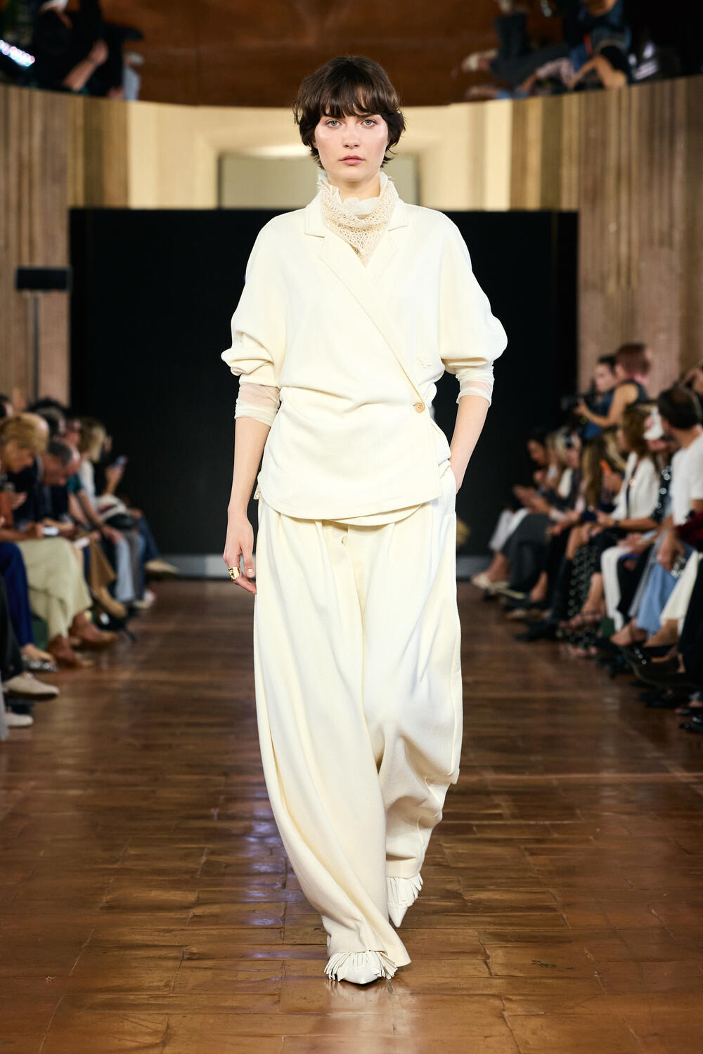 SHENZHEN FUTIAN WOMEN SS 2027 - Foto #8