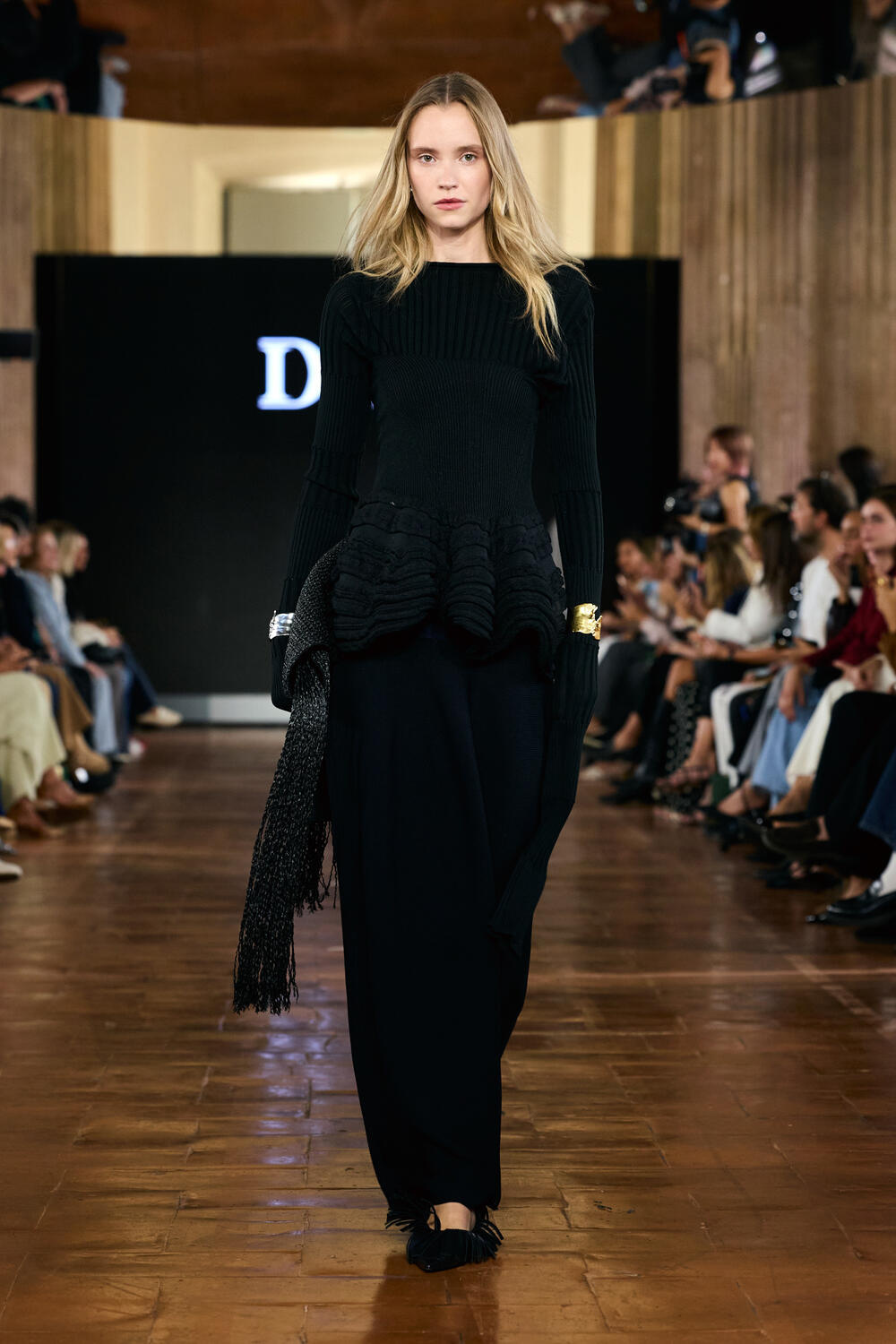 SHENZHEN FUTIAN WOMEN SS 2027 - Foto #17