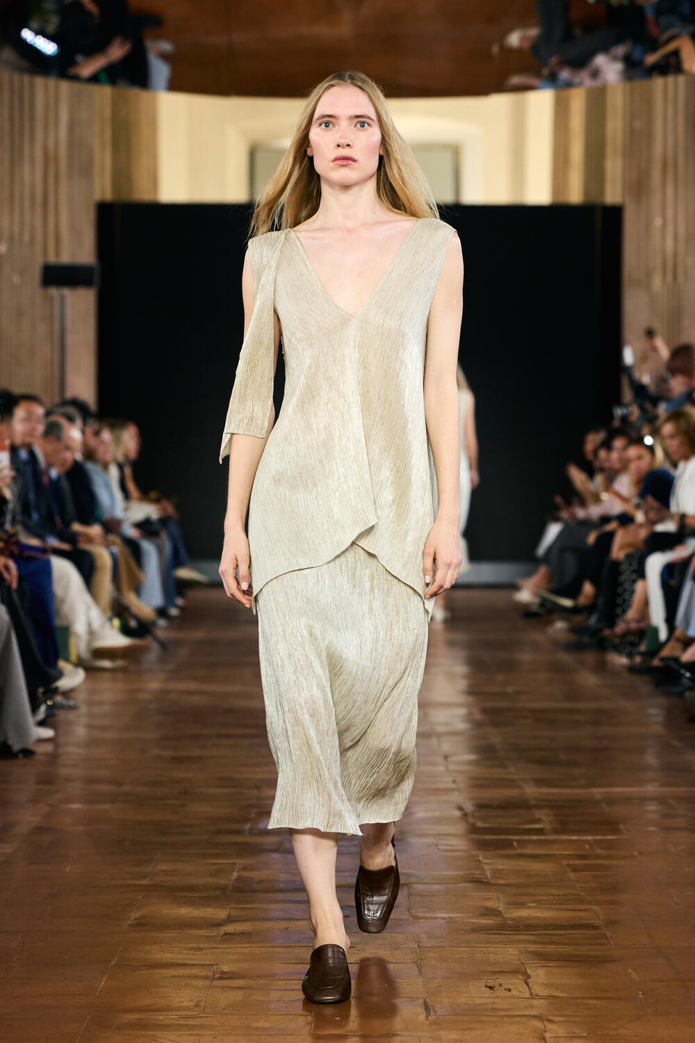 SHENZHEN FUTIAN WOMEN SS 2027 - Foto #30