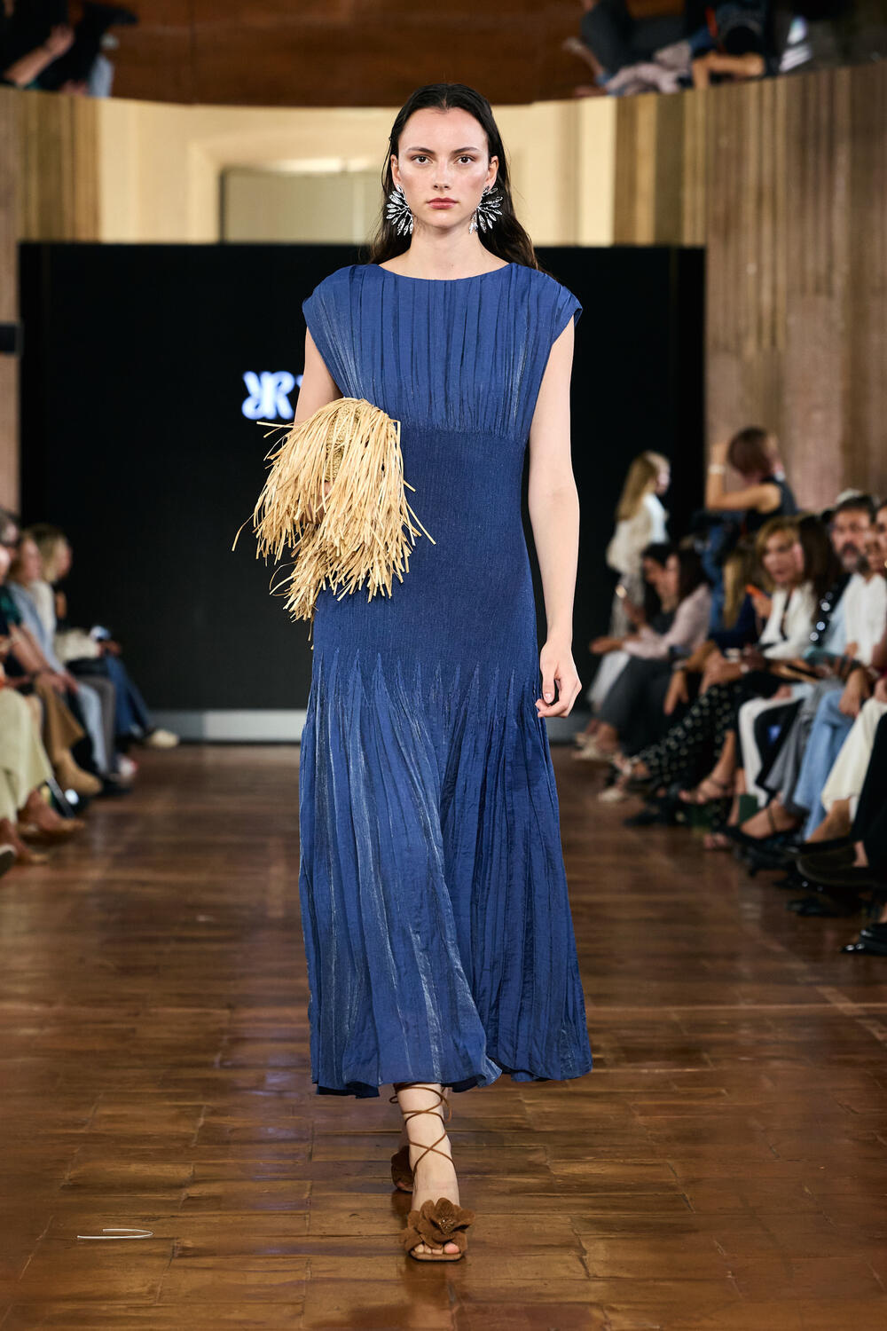 SHENZHEN FUTIAN WOMEN SS 2027 - Foto #49