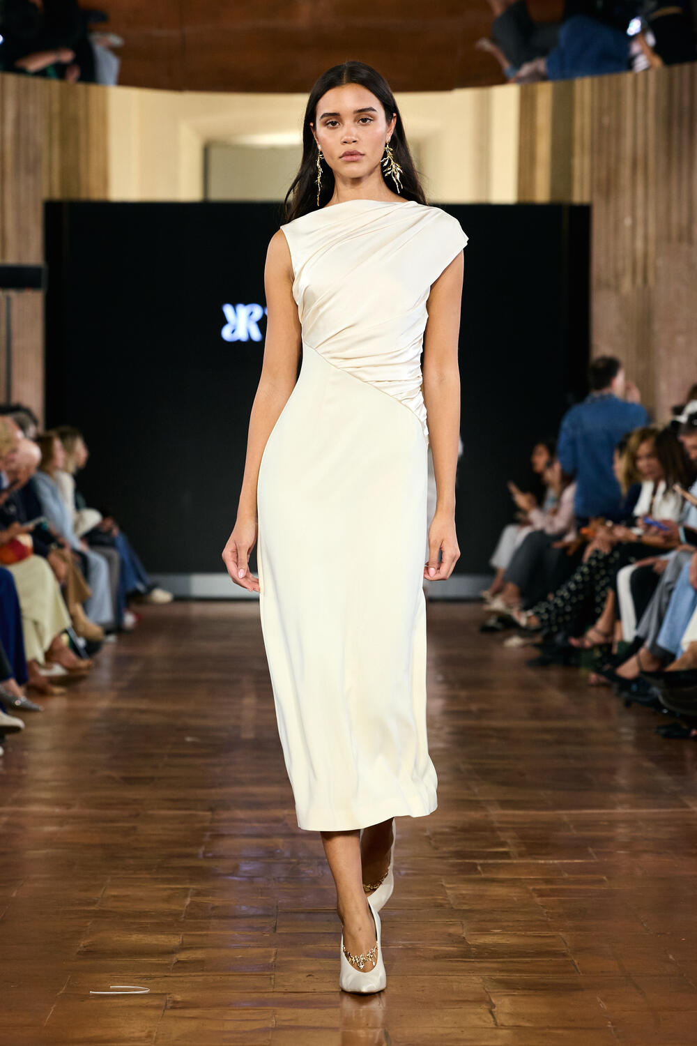 SHENZHEN FUTIAN WOMEN SS 2027 - Foto #58