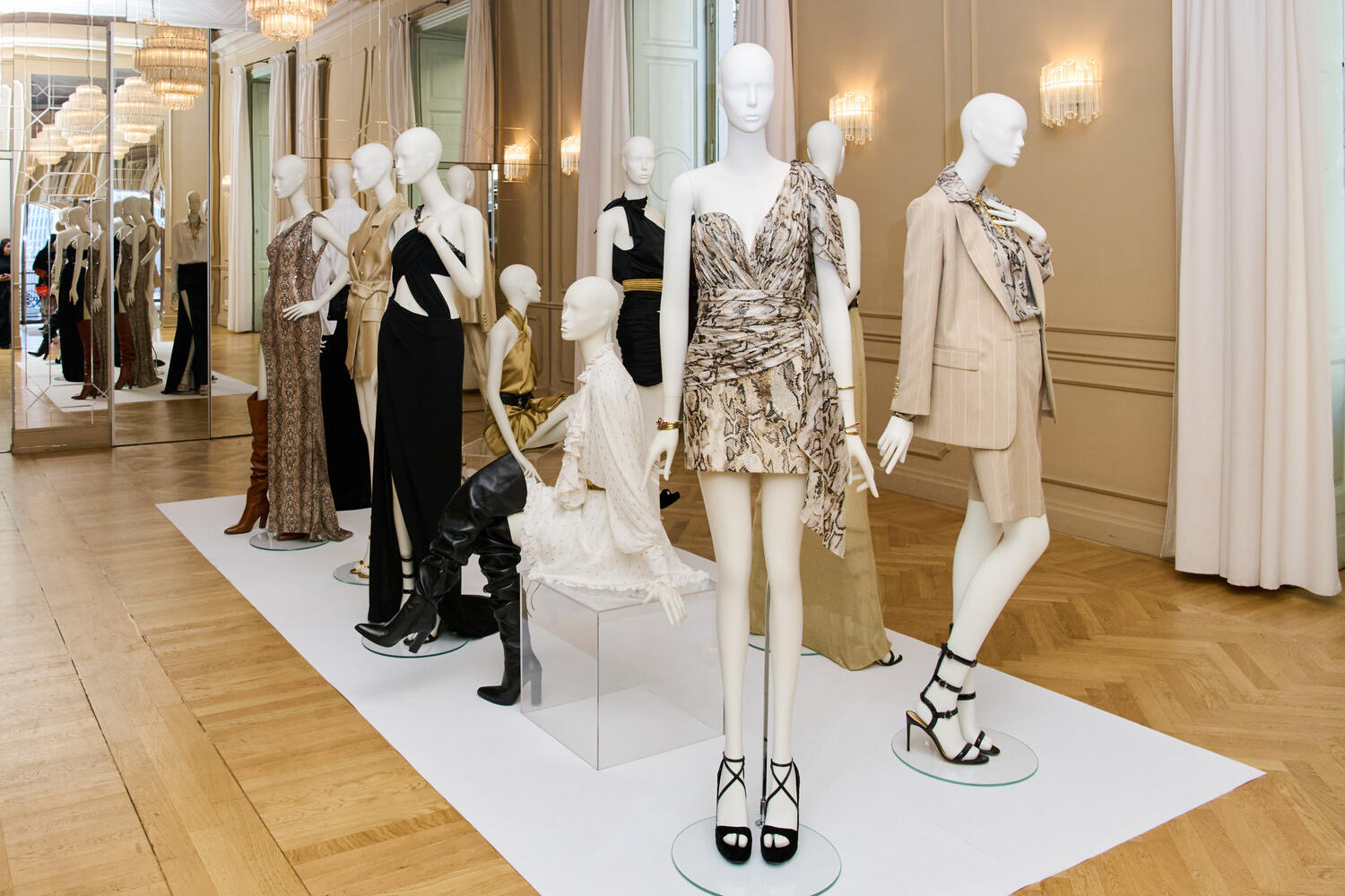 REDEMPTION WOMEN SS 2027 - Foto #1
