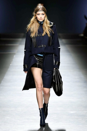 Fotoservizio/FW 2016-2017/WOMEN/VERSACE/DP2/0