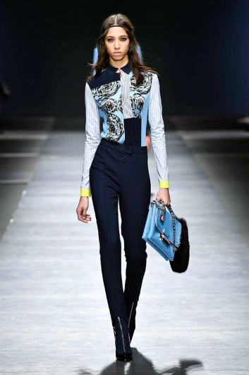 Fotoservizio/FW 2016-2017/WOMEN/VERSACE/DP2/0