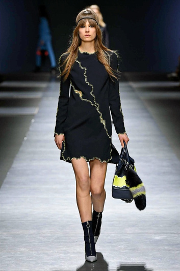 Fotoservizio/FW 2016-2017/WOMEN/VERSACE/DP2/4