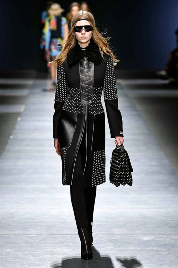 Fotoservizio/FW 2016-2017/WOMEN/VERSACE/DP2/15