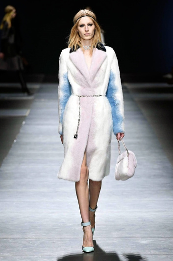 Fotoservizio/FW 2016-2017/WOMEN/VERSACE/DP2/26