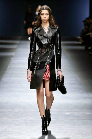 Fotoservizio/FW 2016-2017/WOMEN/VERSACE/DP2/2