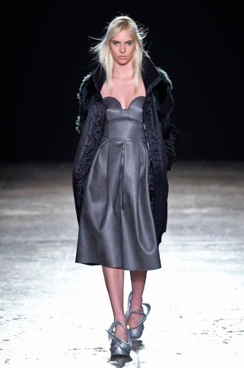 Fotoservizio/FW 2016-2017/WOMEN/ATSUSHI NAKASHIMA/DP2/3
