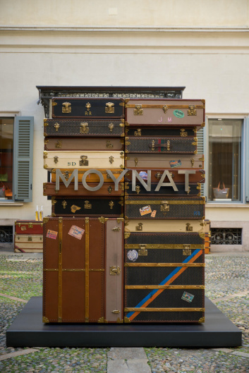 MOYNAT