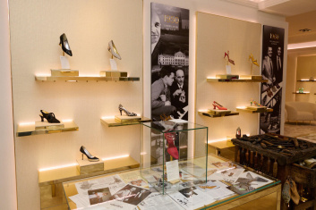 Fotoservizio/SS 2026/DESIGN/EVENTO/RENE CAOVILLA/DP2/3